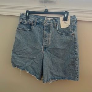 Abercrombie 7” Dad Short High Rise NWT